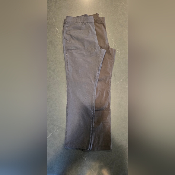 Men's Black and Gray Pants - Picture 12 of 16